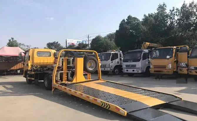 洞口汽车中途维修案例